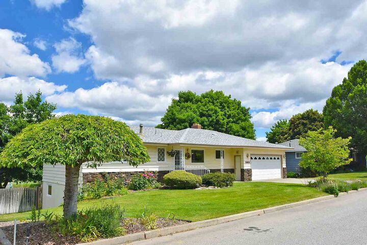 11613 E 10th Ave  Spokane Valley WA 99206 photo