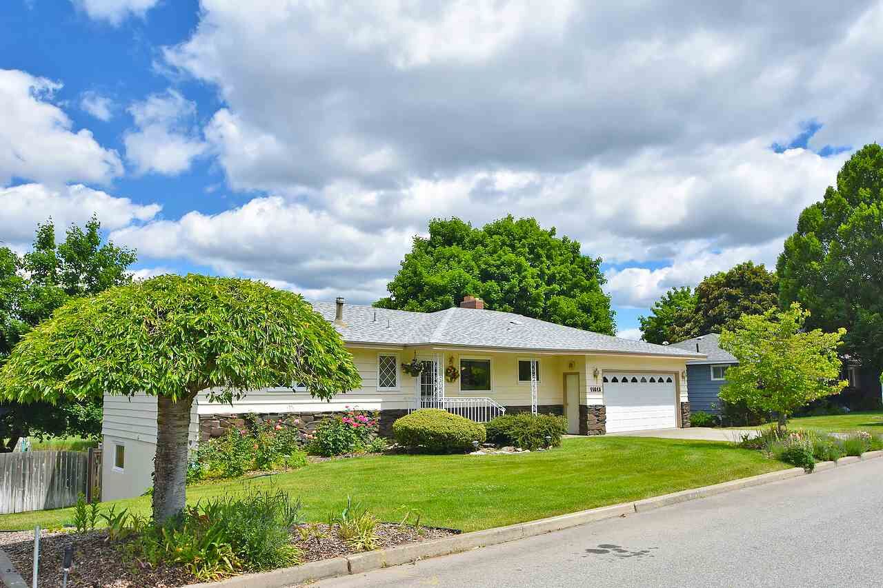 Property Photo: 11613 E 10th Ave WA 99206