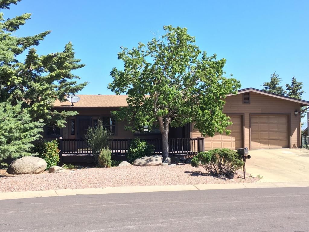 Property Photo:  690 Angelita Drive  AZ 86303 