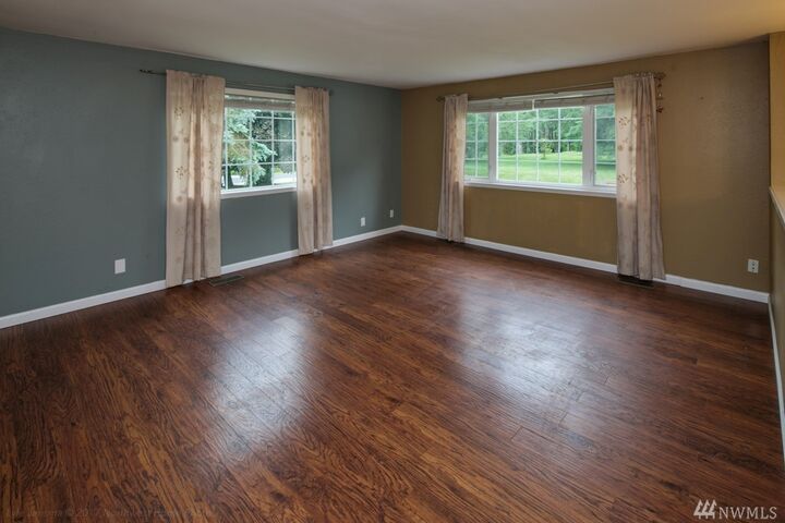 Property Photo: 8826 Valley View Rd WA 98240