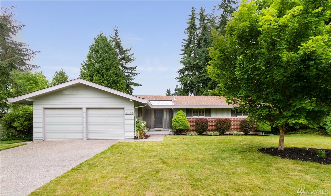 Property Photo:  1020 145th Place SE  WA 98007 