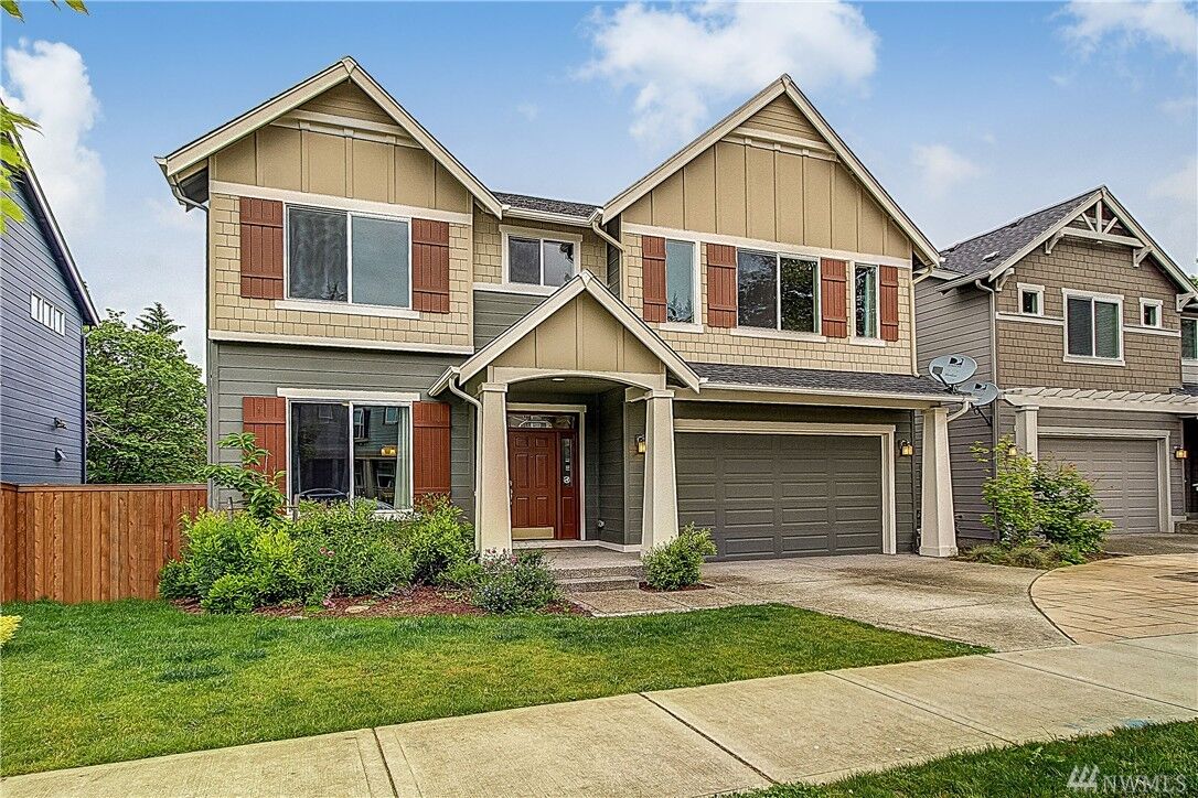 Property Photo:  610 77th Dr SE  WA 98258 