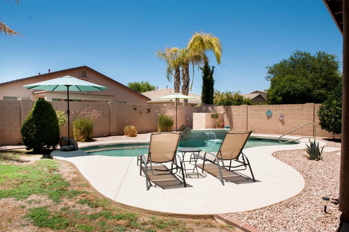 Property Photo:  312 N Ashley Drive  AZ 85225 