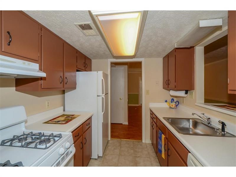 Property Photo:  131 Sterling Court 131   30004 