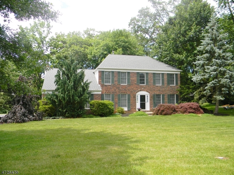 Property Photo:  12 Turnburry Rd  NJ 07882 