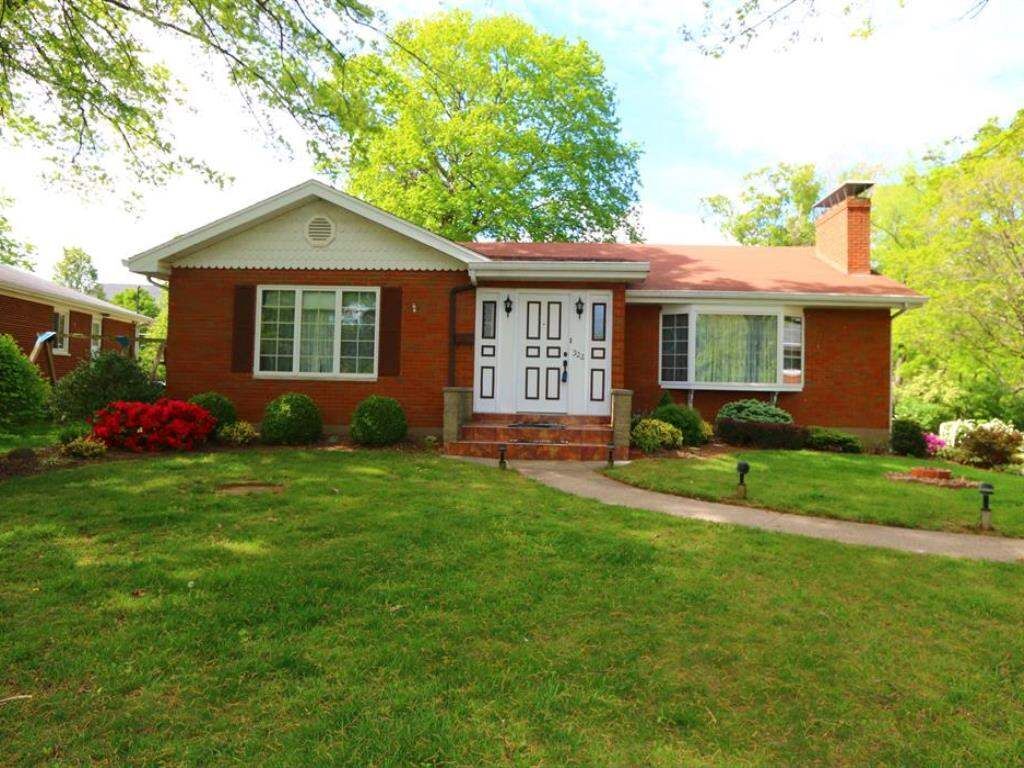Property Photo: 322 Hazelwood Drive KY 41011