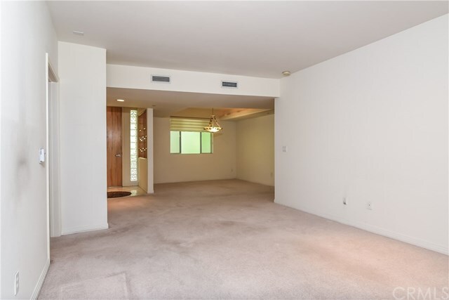 Property Photo: 171 N Church Lane 204 CA 90049