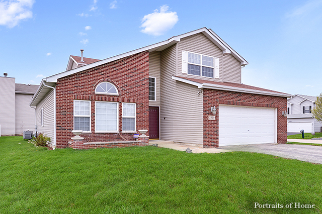 Property Photo:  2509 Clear Creek Drive  IL 60586 