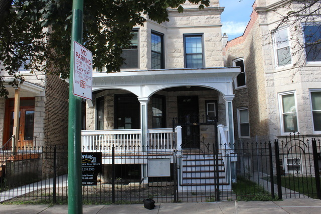 Property Photo: 1638 N Karlov Avenue 2 IL 60639