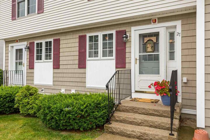 Property Photo:  27 Station Drive  NH 03820 