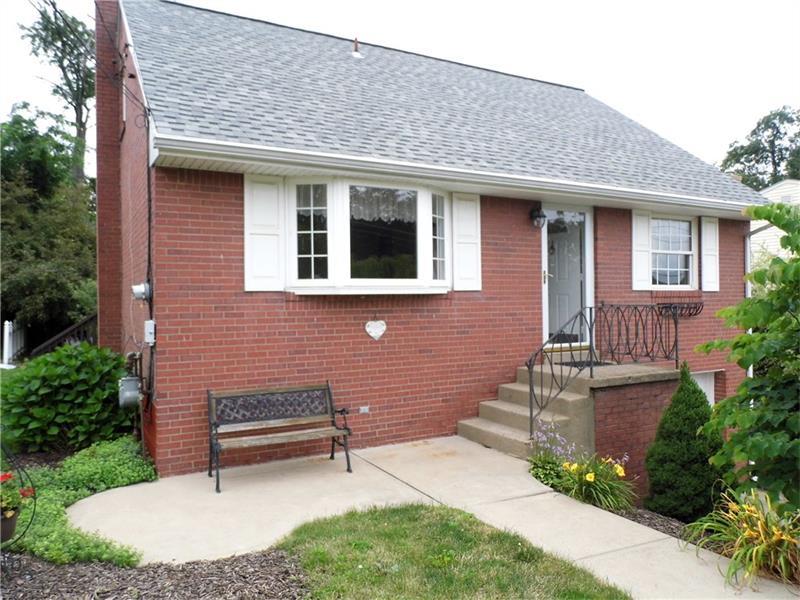 Property Photo: 210 Clubside Dr PA 15108
