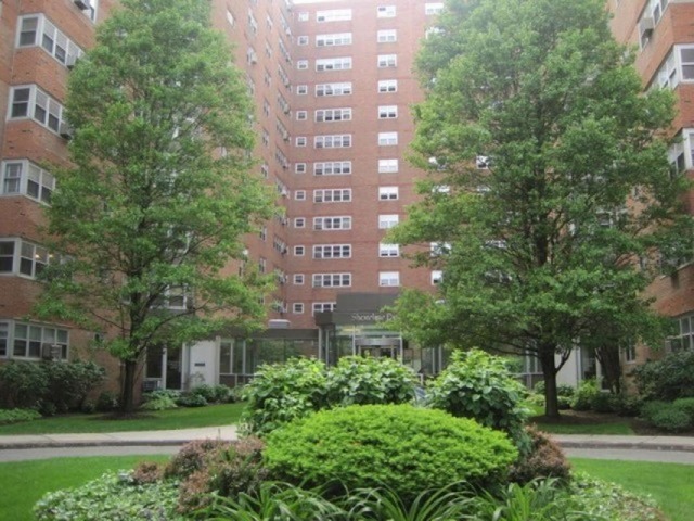 Property Photo: 4960 Marine Drive 212 IL 60640