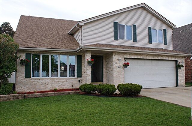 Property Photo: 526 Walnut Street IL 60126