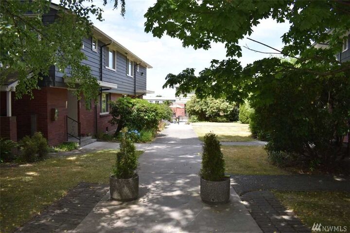 Property Photo: 901 N Forest St 123 WA 98225