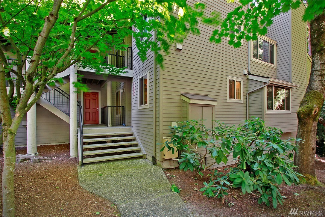 Property Photo:  8117 146th Ct NE B-22  WA 98052 