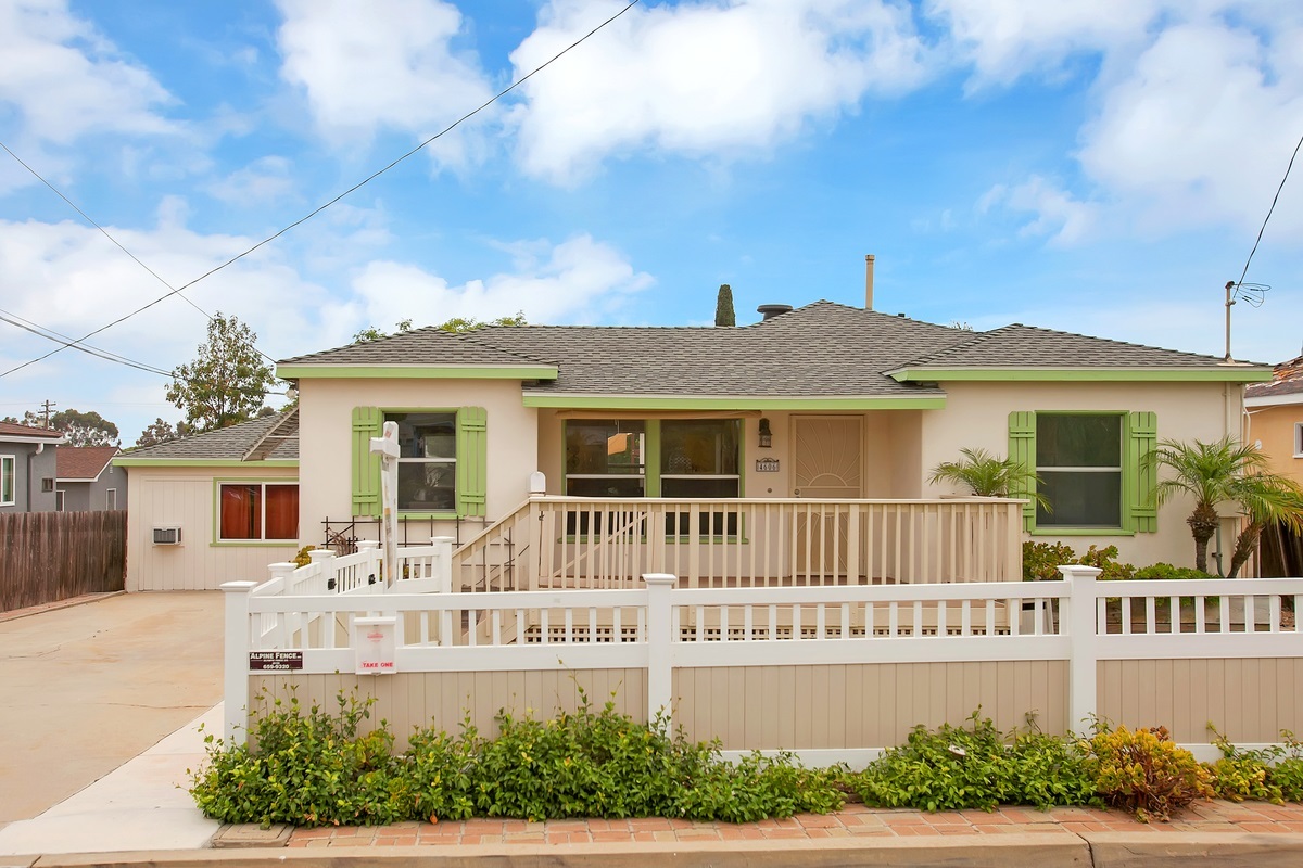 Property Photo: 4606 71st CA 91942