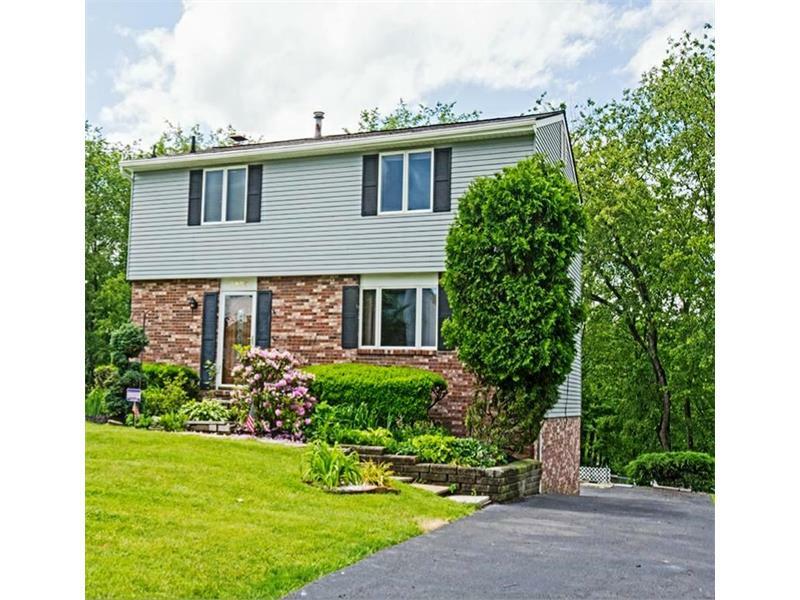 Property Photo:  2976 Amy Drive  PA 15129 