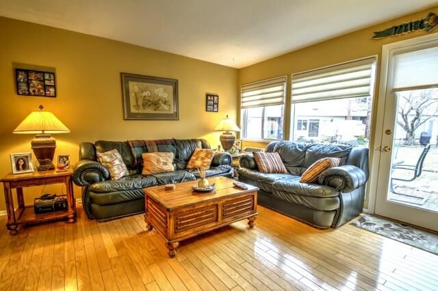 Property Photo:  