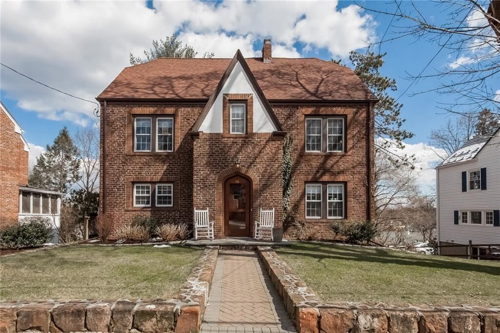 Property Photo: 86 Van Buren Avenue CT 06107