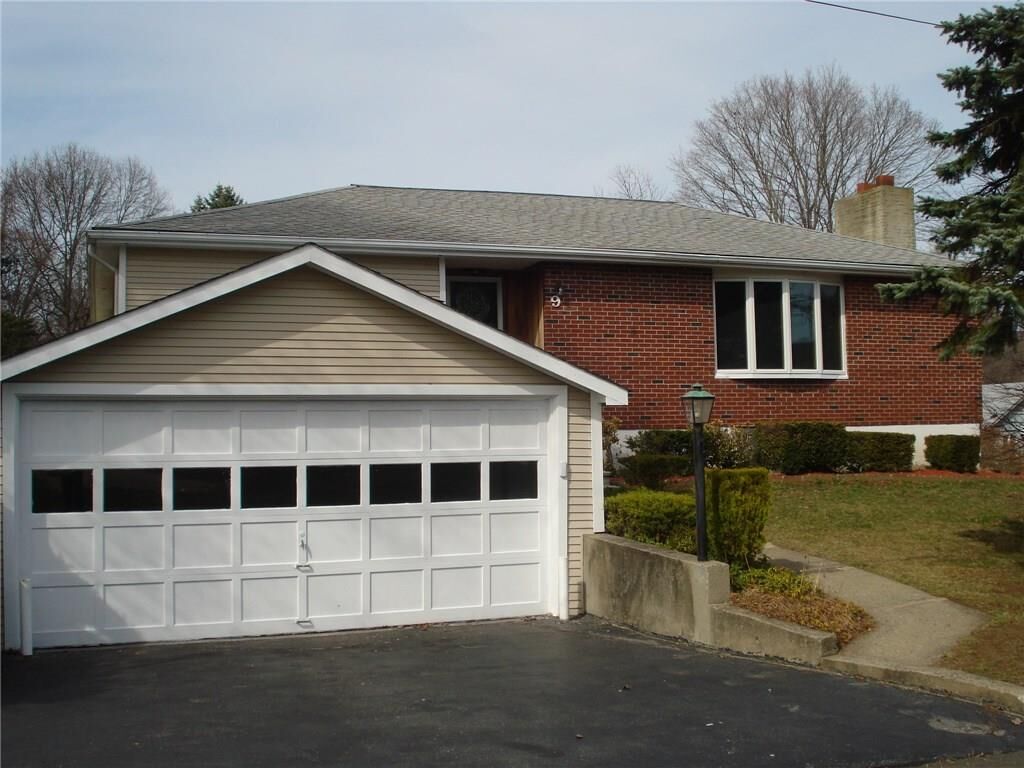 Property Photo:  9 Raymond Road  CT 06525 