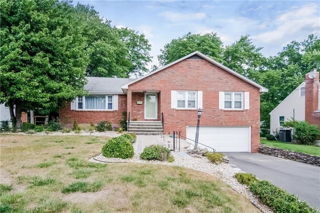 Property Photo:  27 Crest Street  CT 06109 