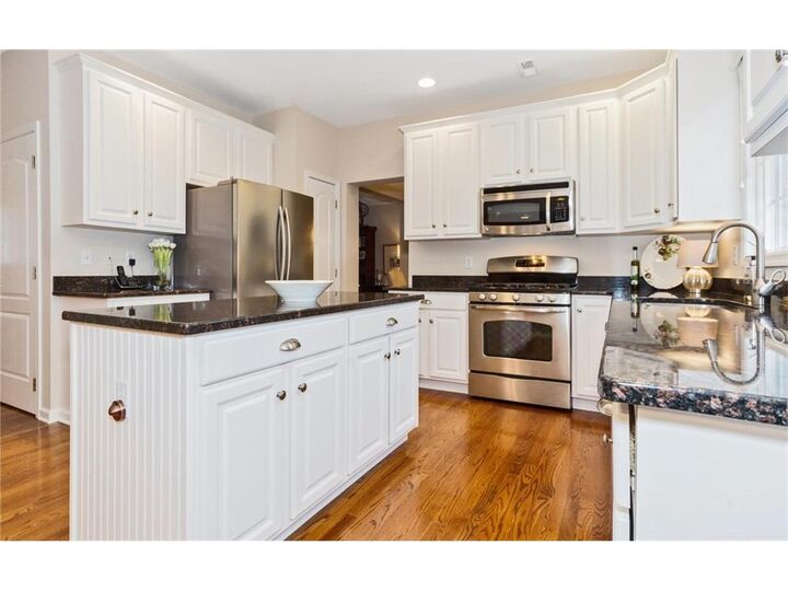 25 Getty Circle 25  Fairfield CT 06824 photo