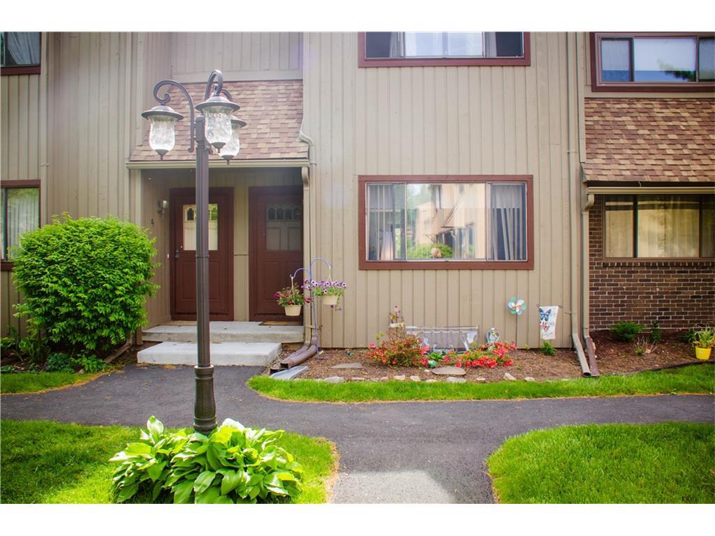 Property Photo: 82 Orangewood 82 CT 06418