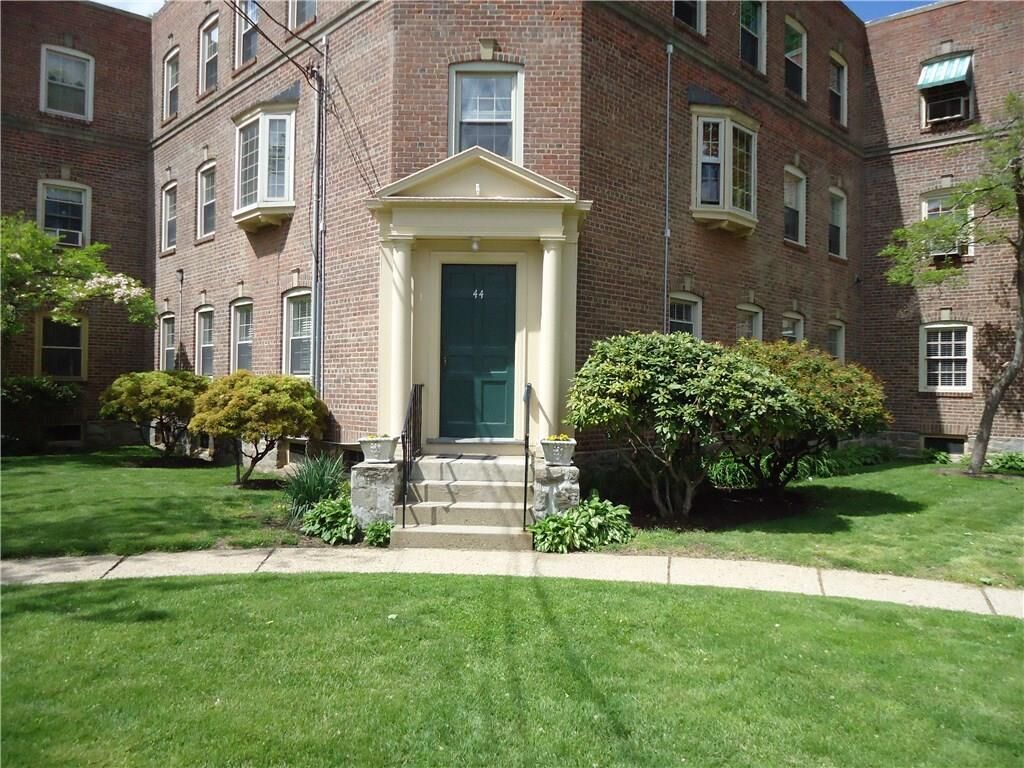 Property Photo: 44 Haddon Street 3 CT 06605