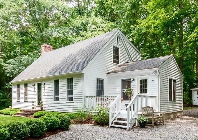 Property Photo:  32 Colonial Drive  CT 06417 