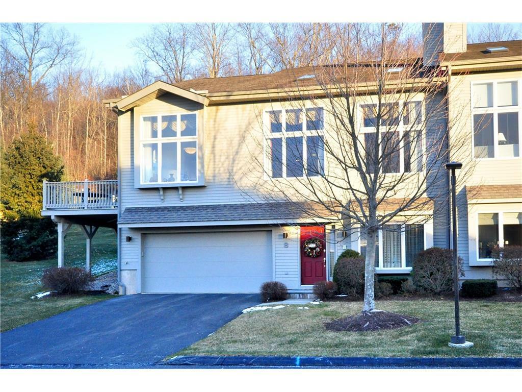 Property Photo: 8 Wyndemere 8 CT 06001