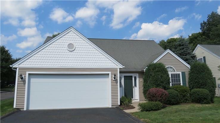 Property Photo: 74 Village Court 74 CT 06897