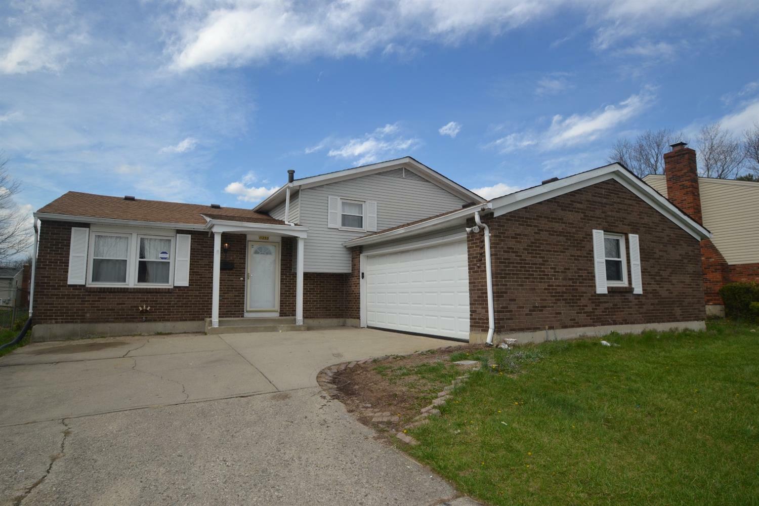 Property Photo: 11255 Logenberry Circle OH 45240
