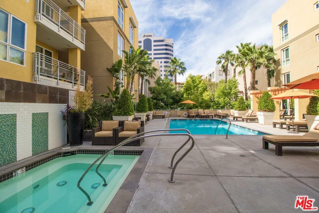 Property Photo: 21301 Erwin St 313 CA 91367