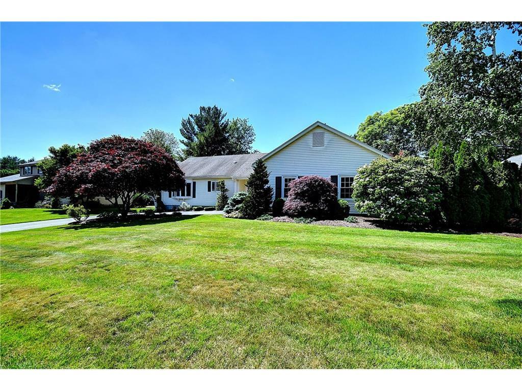 Property Photo: 46 Goff Brook Circle CT 06109