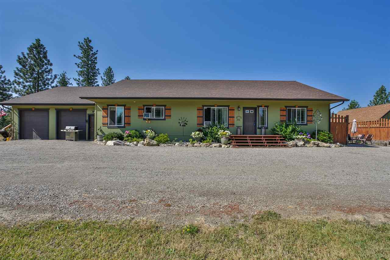 Property Photo: 704 McCammon Dr WA 99009