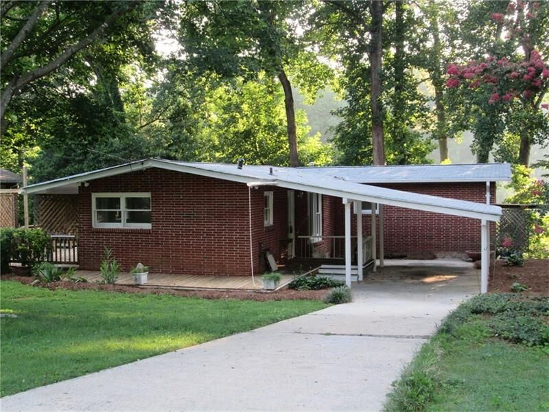 Property Photo:  3813 Greenhill Drive   30341 