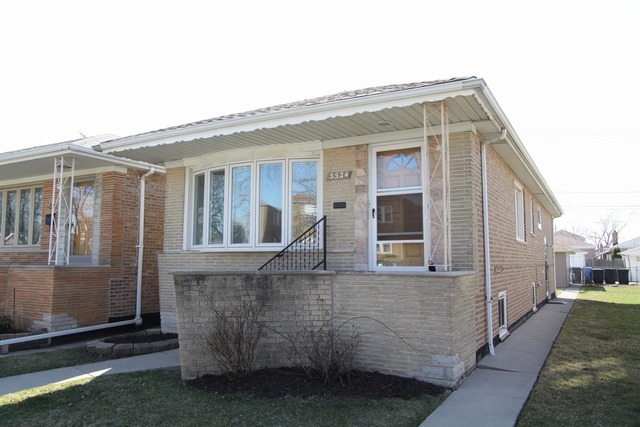 Property Photo:  5524 S Mason Avenue  IL 60638 