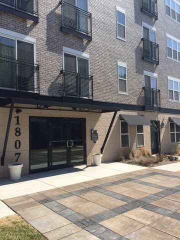 Property Photo: 1807 W Argyle Street 201 IL 60640