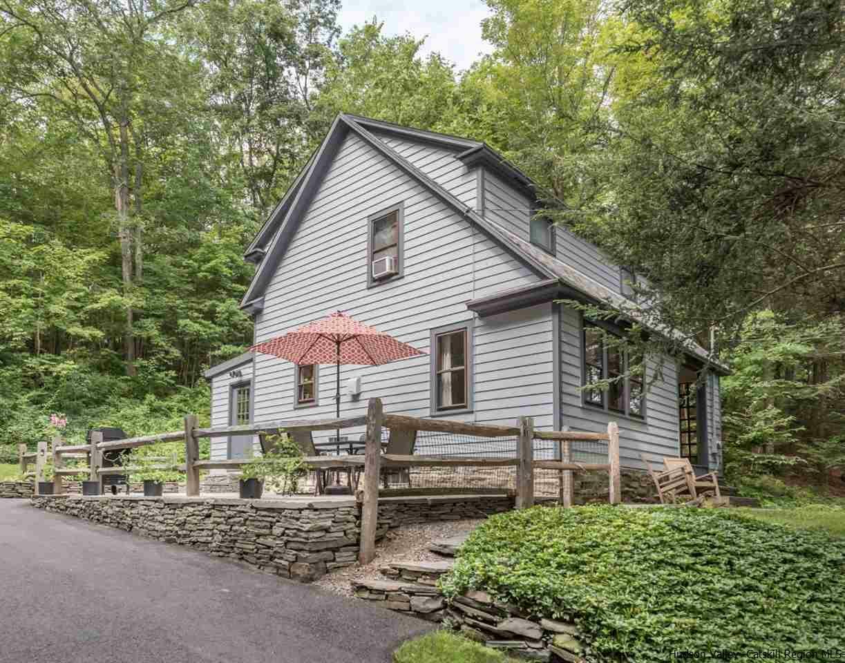 Property Photo:  1025 Sawkill  NY 12401 