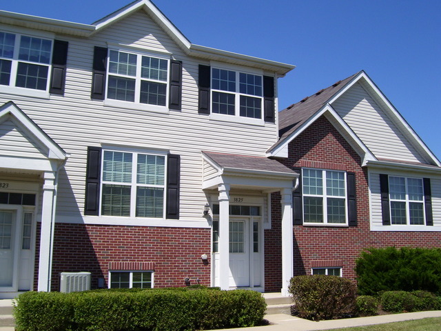 Property Photo: 3825 Bailey Road 0503 IL 60560