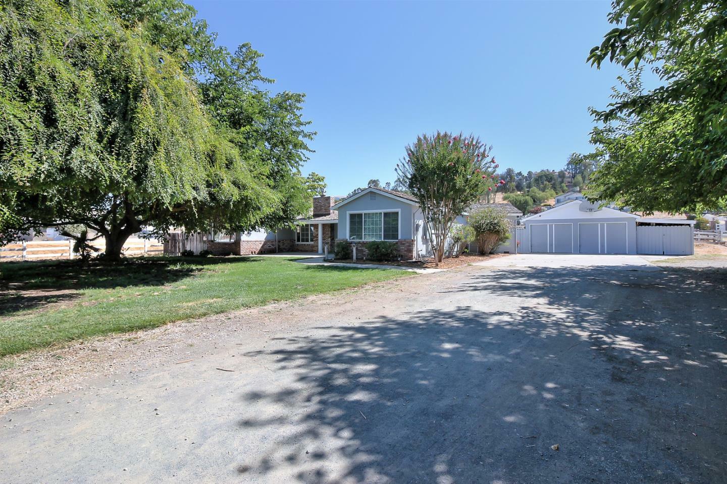 Property Photo: 10810 New Avenue CA 95020