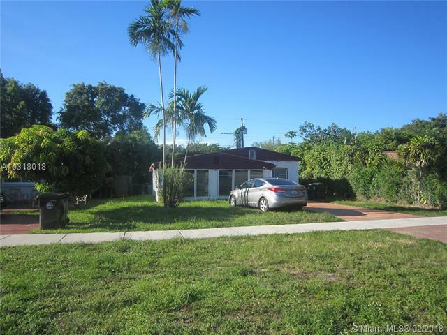 Property Photo: 2329 NE 173rd St FL 33160