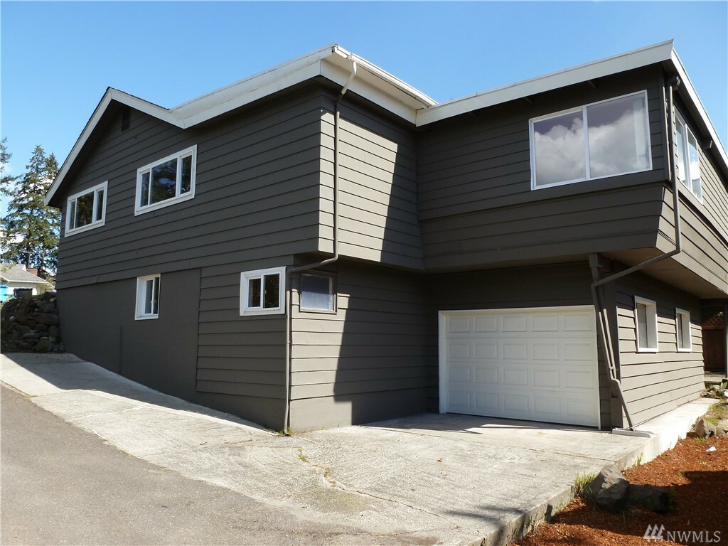 Property Photo:  15313 Stone Ave N  WA 98133 