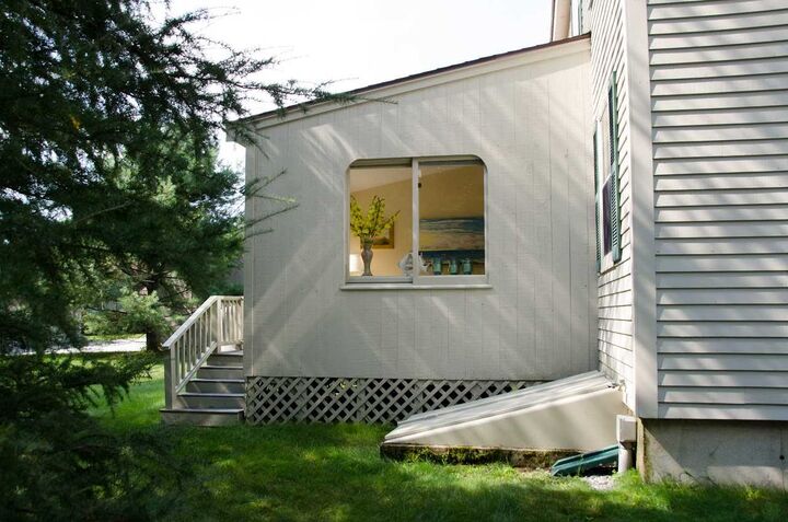 Property Photo: 31 Colonial Square 31 NH 03458