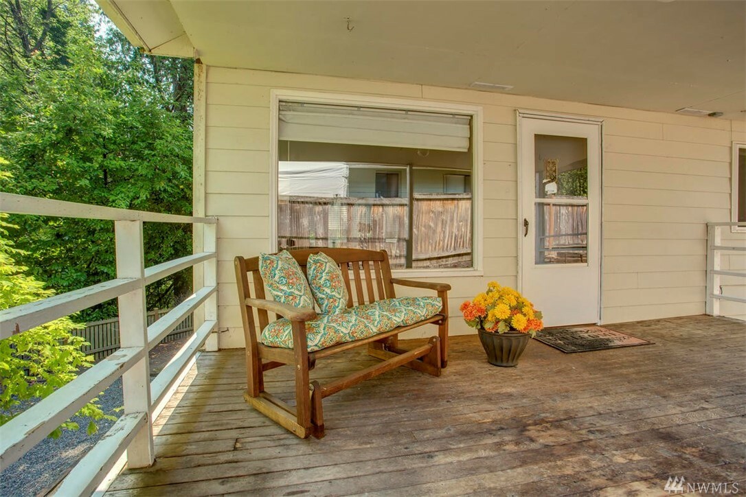 Property Photo:  11115 NE 112th St  WA 98033 