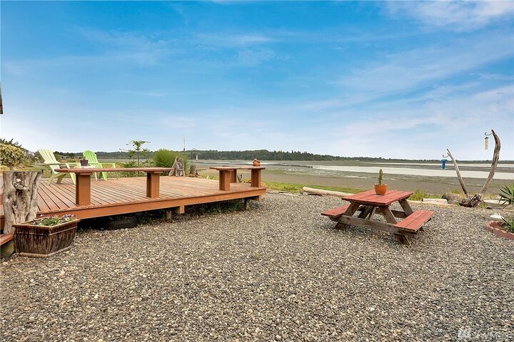 Property Photo: 4128 Saltspring Dr WA 98248