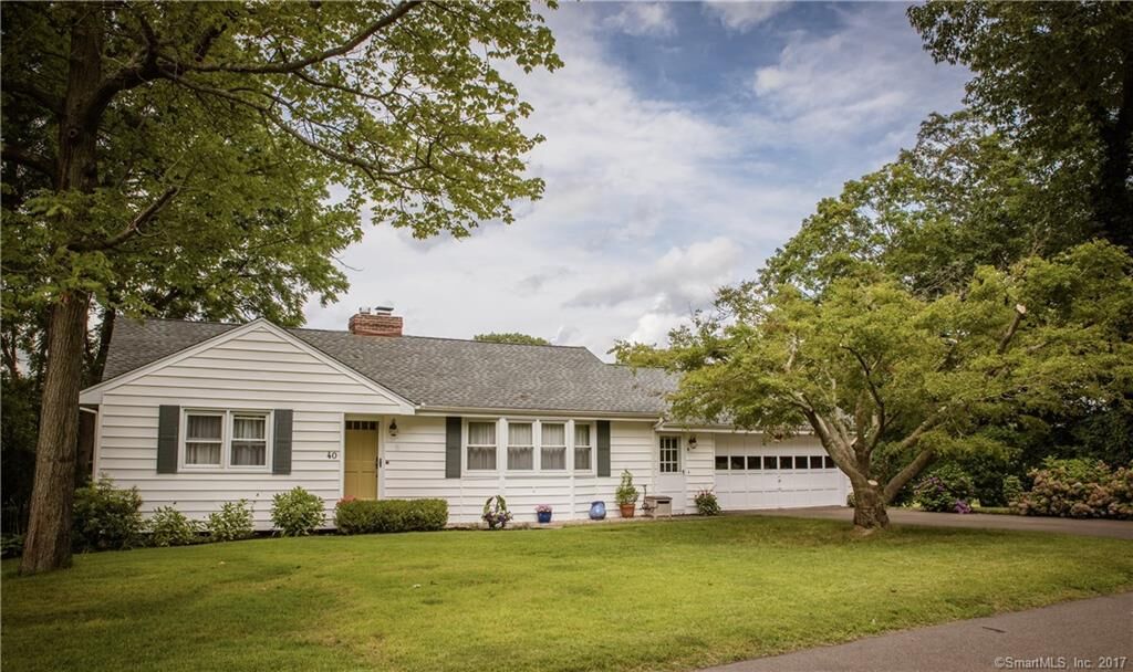 Property Photo:  40 Old Smugglers Road  CT 06405 