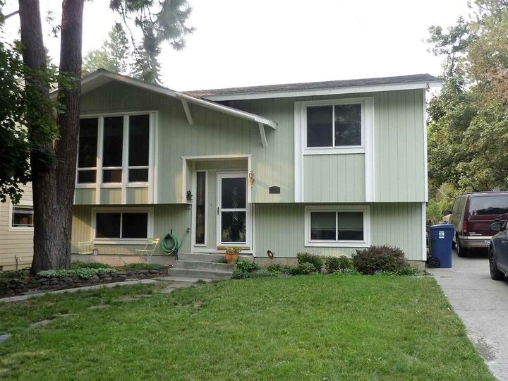 429 E 17th Ave  Spokane WA 99203 photo