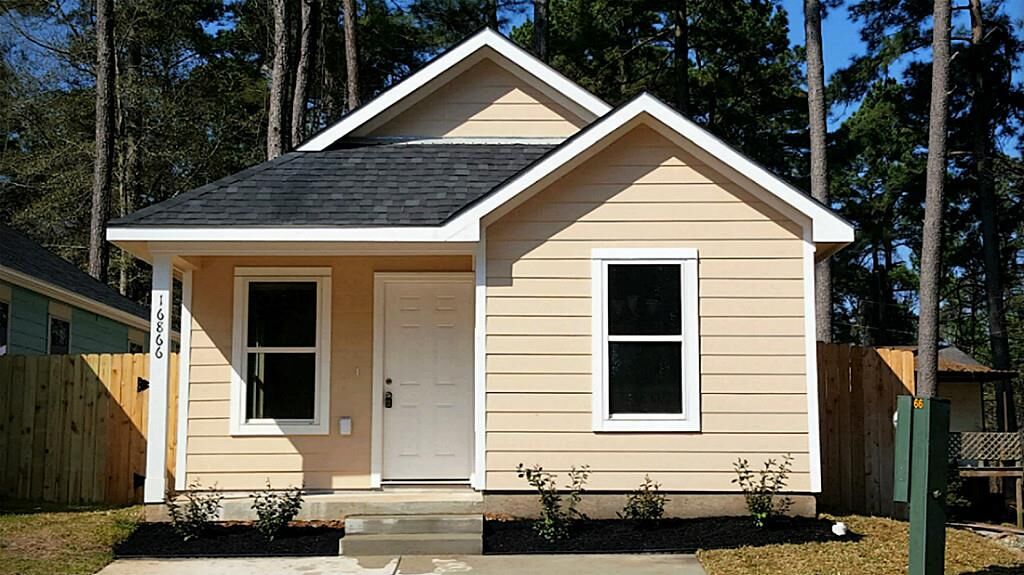 Property Photo: 16866 West Forrestal TX 77316