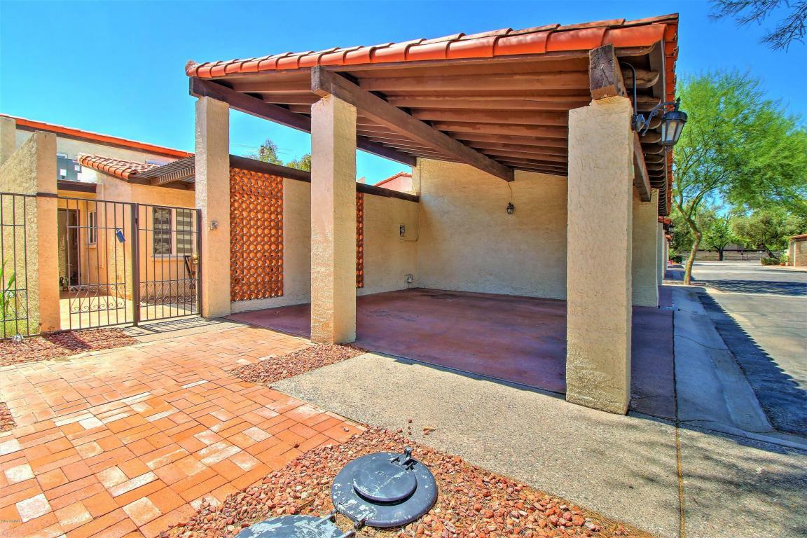Property Photo: 11 E Loma Lane AZ 85020